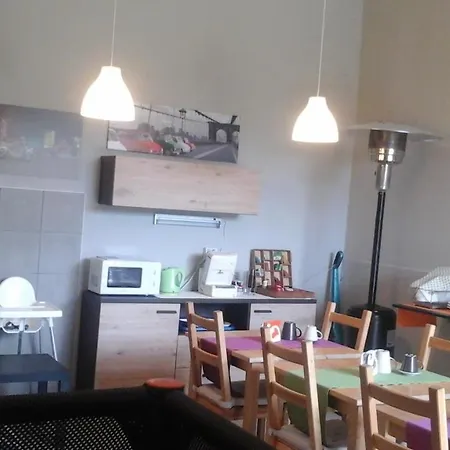 فندق مبيت وإفطار Happy Days